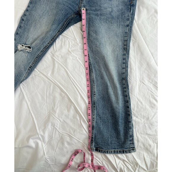 Anthropologie Pilcro Yaya Kick Flare Medium Vintage Wash Jeans sz 28P - Picture 12 of 14